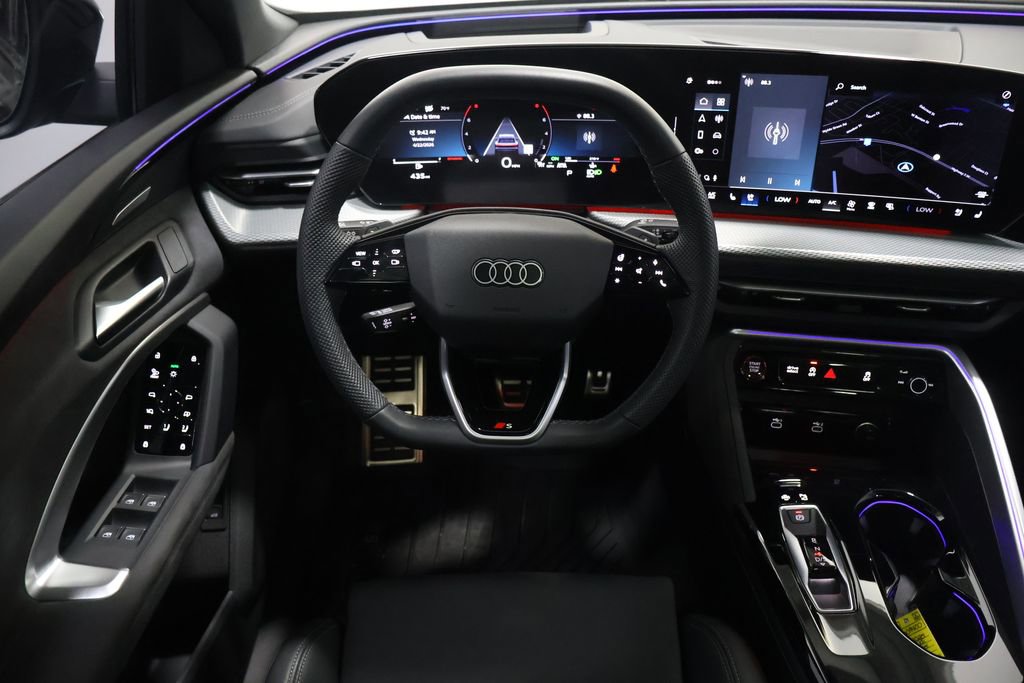 Used 2025 Audi SQ5 Prestige w/ Prestige Package AWD/4WD image 16