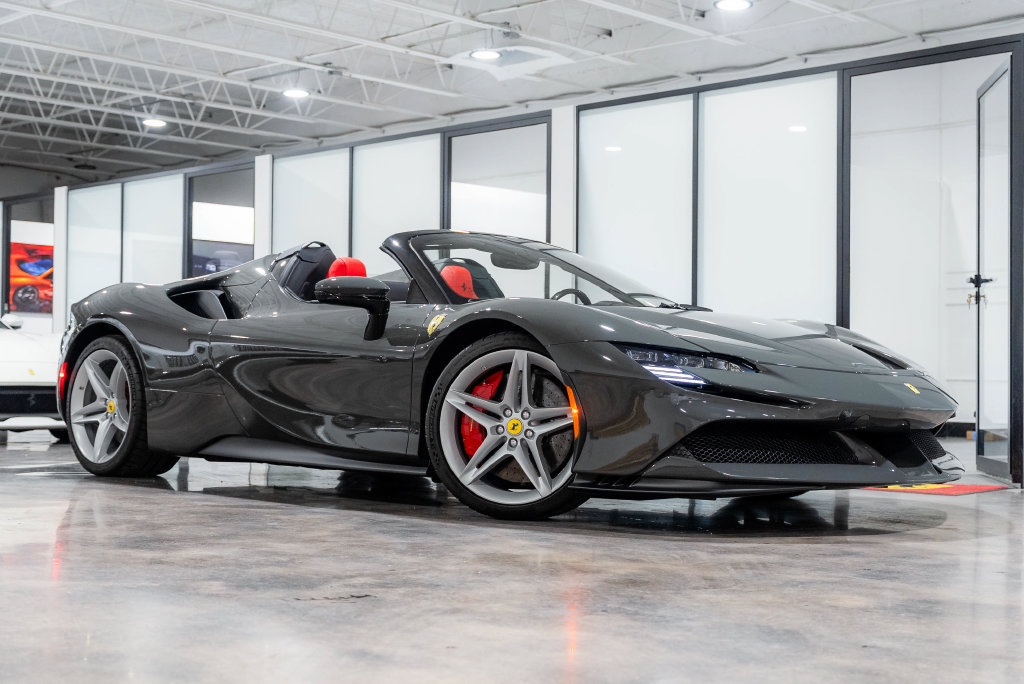 Used 2024 Ferrari SF90 Spider AWD/4WD image 4