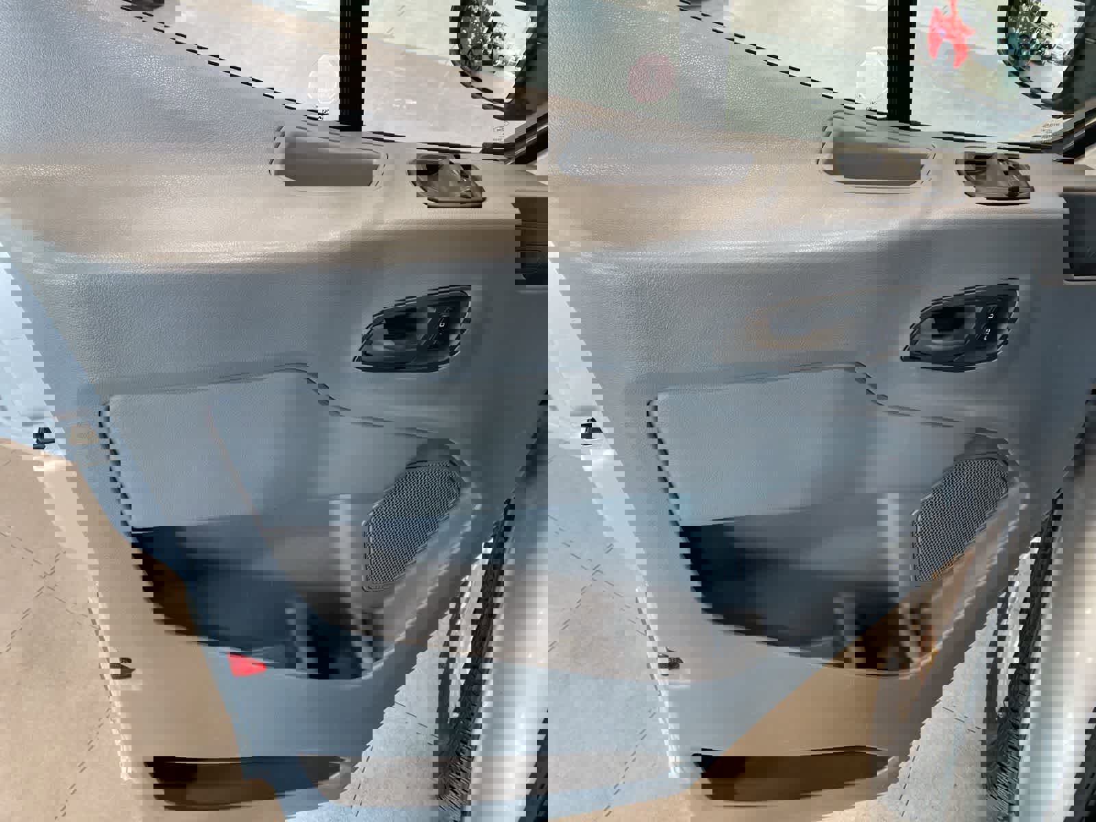 Used 2019 Ford Transit 150 XLT image 17