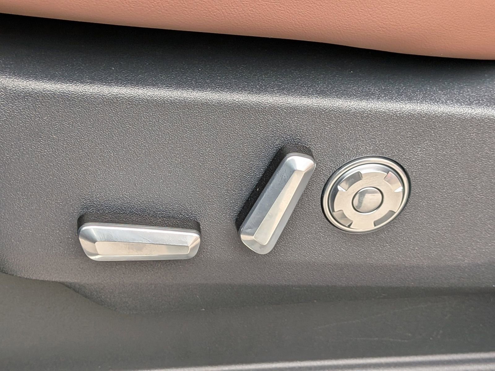 New 2025 Lincoln Navigator Reserve image 23