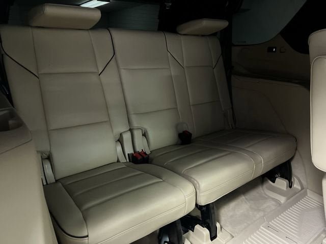 Used 2021 Cadillac Escalade Premium Luxury w/ Performance Package AWD/4WD image 28