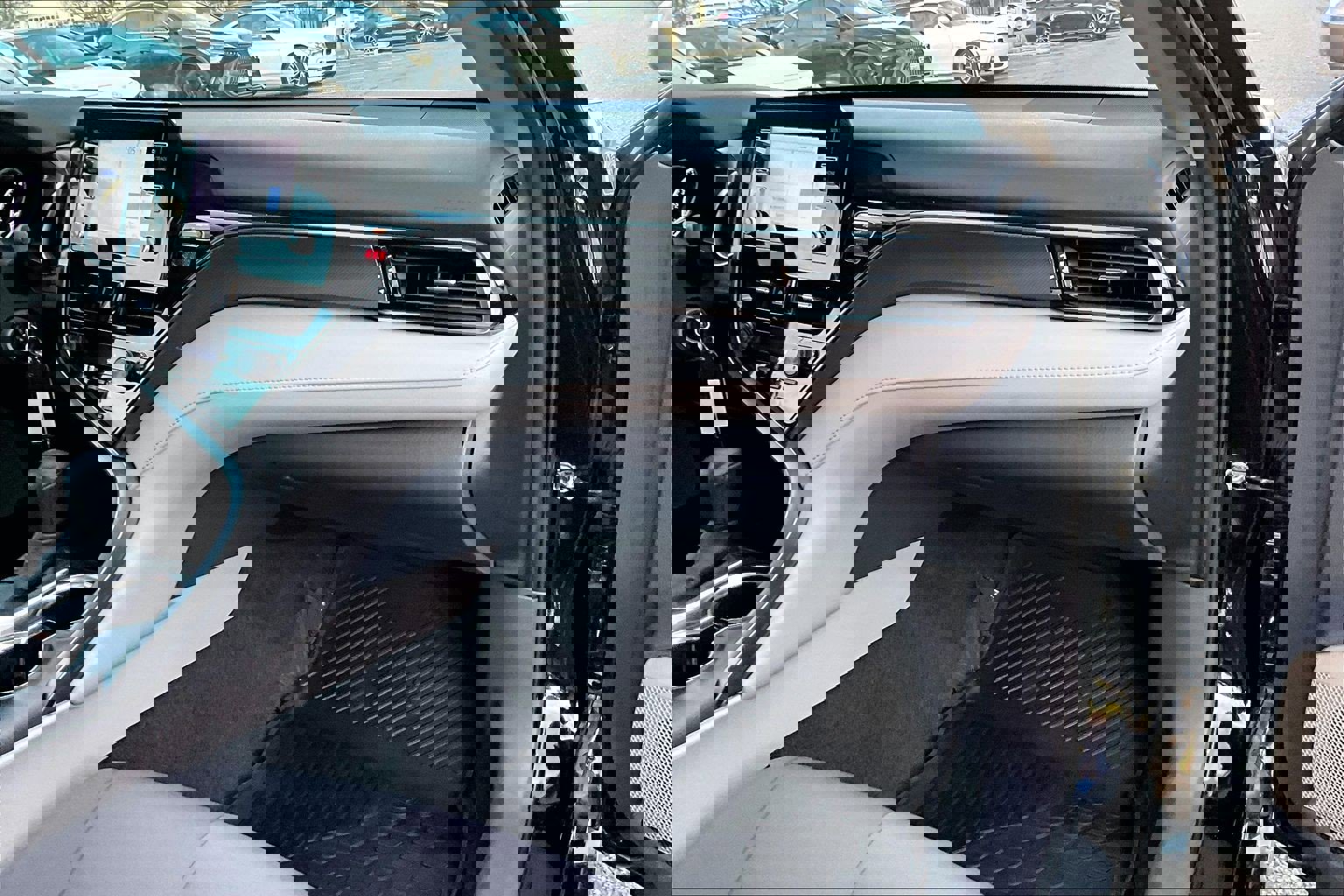 Used 2023 Toyota Camry LE image 15