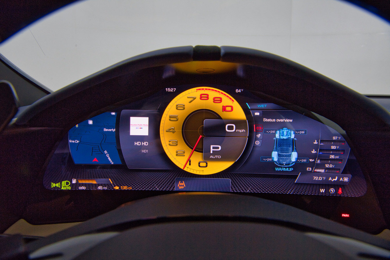 Certified 2025 Ferrari Roma Spider RWD image 12