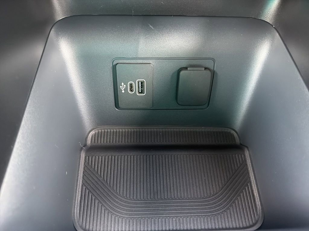 New 2026 Ford Explorer Active w/ Active Comfort Package RWD image 21