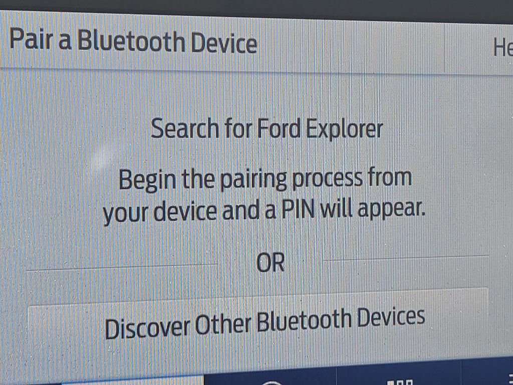 Used 2020 Ford Explorer XLT w/ Equipment Group 202A image 9