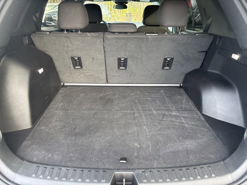 Used 2025 GMC Terrain Elevation image 17