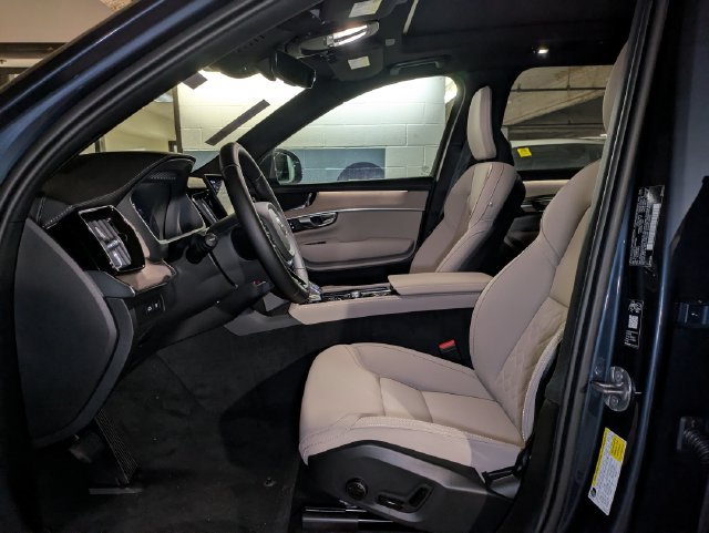 New 2026 Volvo XC90 T8 Plus w/ Protection Package AWD/4WD image 15