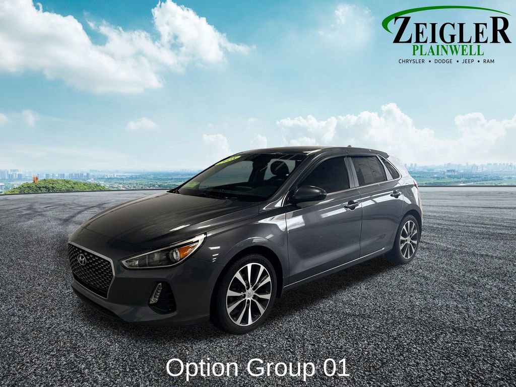 Used 2018 Hyundai Elantra GT FWD image 2