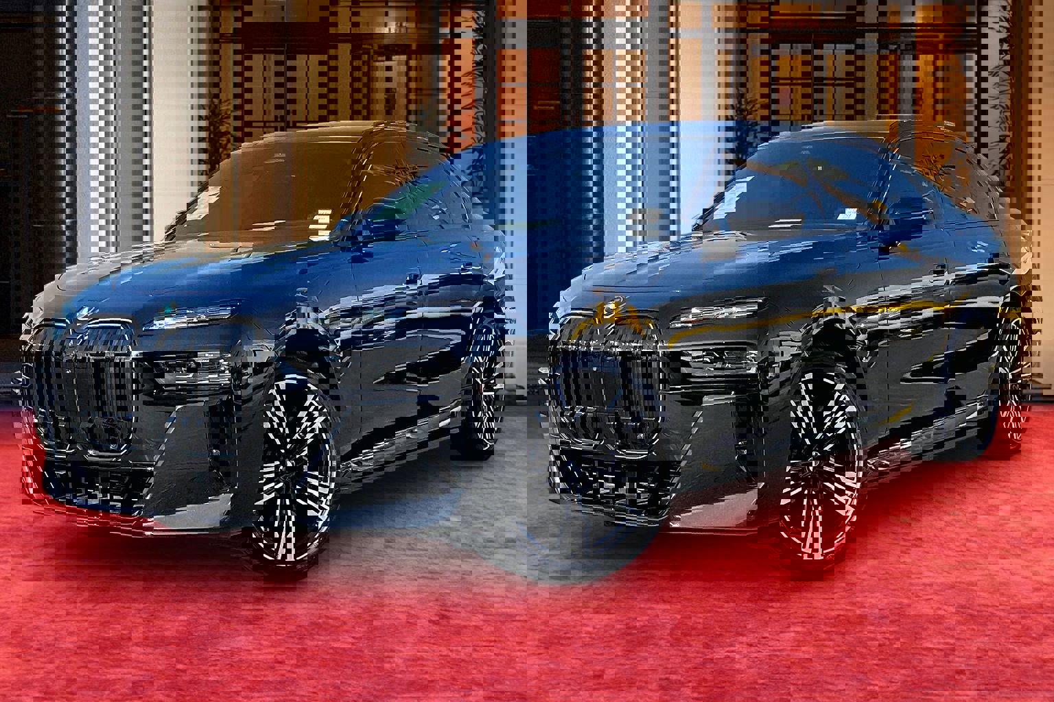 Used 2025 BMW i7 xDrive60 w/ Executive Package image 1