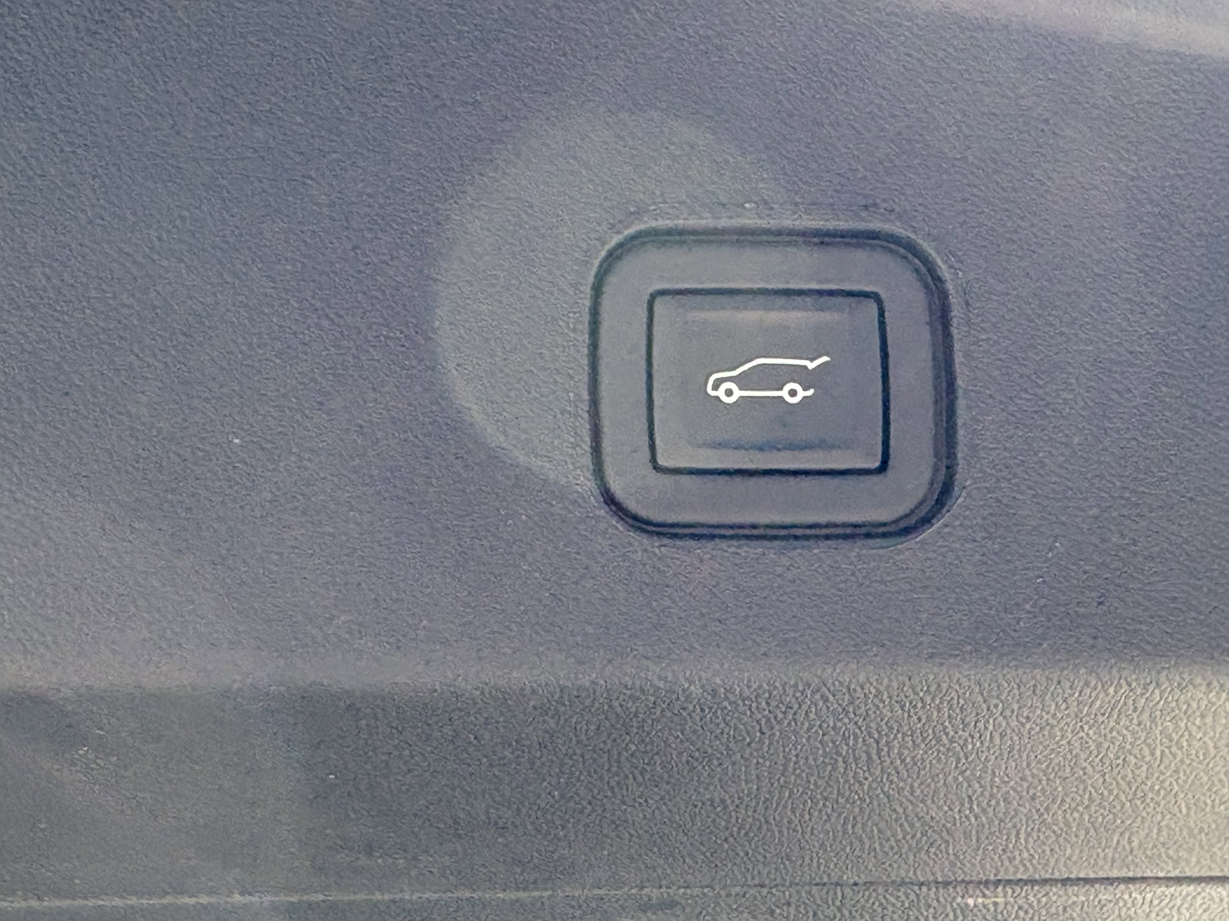 Used 2024 Cadillac Lyriq Sport w/ LPO, Floor Liner Package AWD/4WD image 10