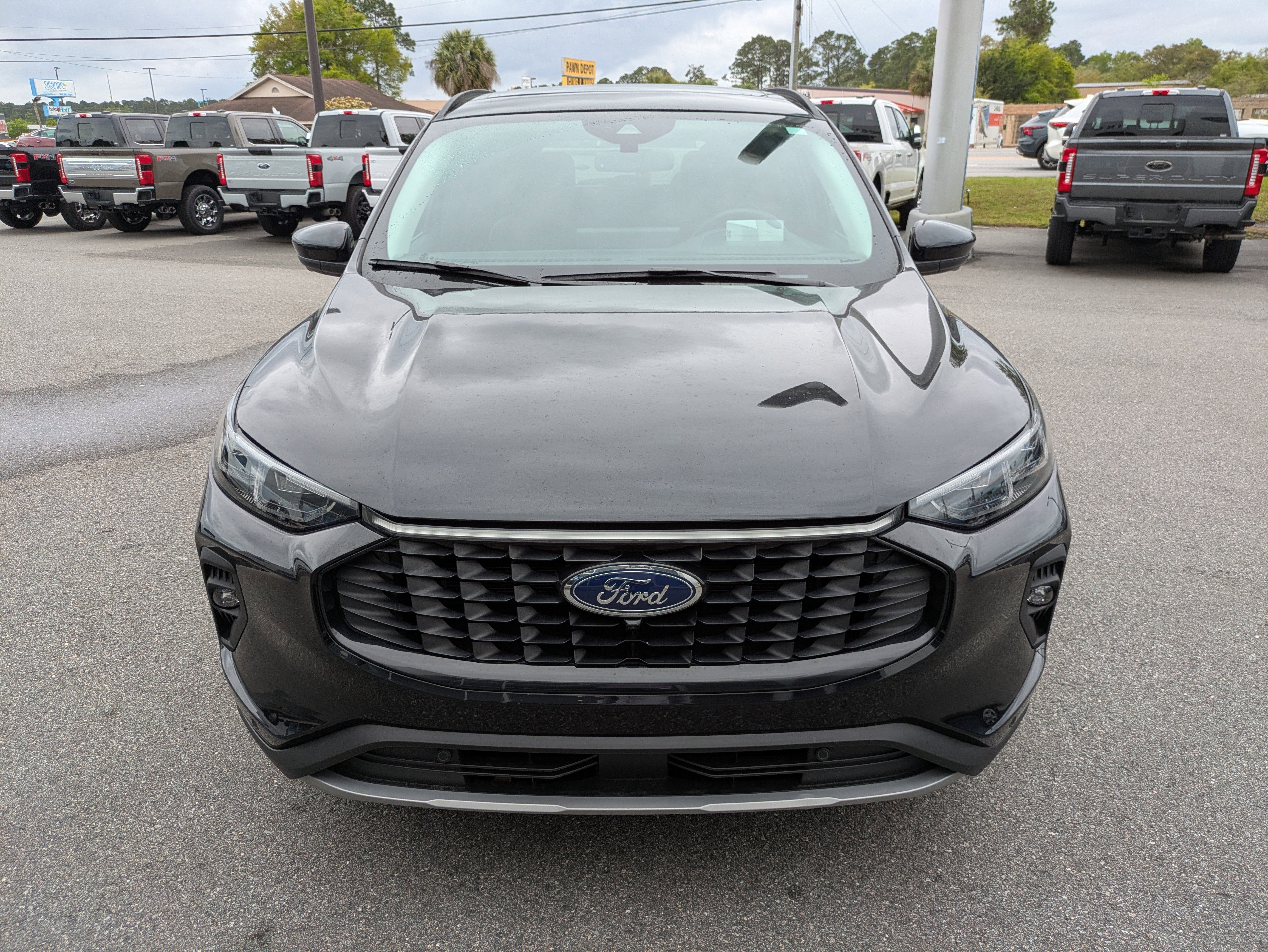 Used 2024 Ford Escape Platinum w/ Premium Technology Package image 9