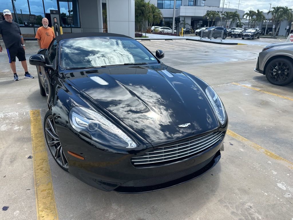 Used 2015 Aston Martin DB9 Volante RWD image 1