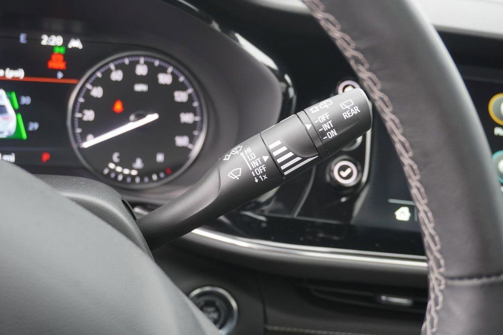 Used 2022 Buick Envision Avenir w/ Safety Package image 20