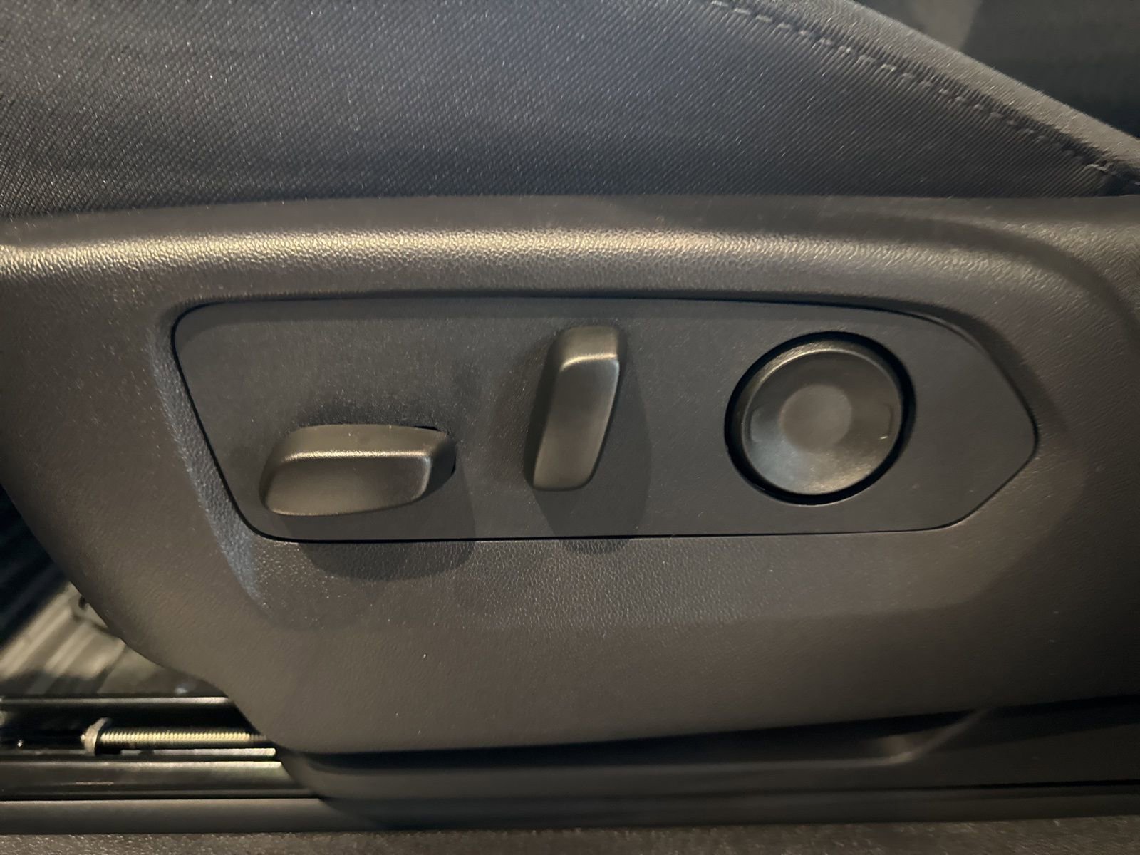 New 2026 Chevrolet Silverado 1500 LT w/ LPO, Dark Essentials Package image 18