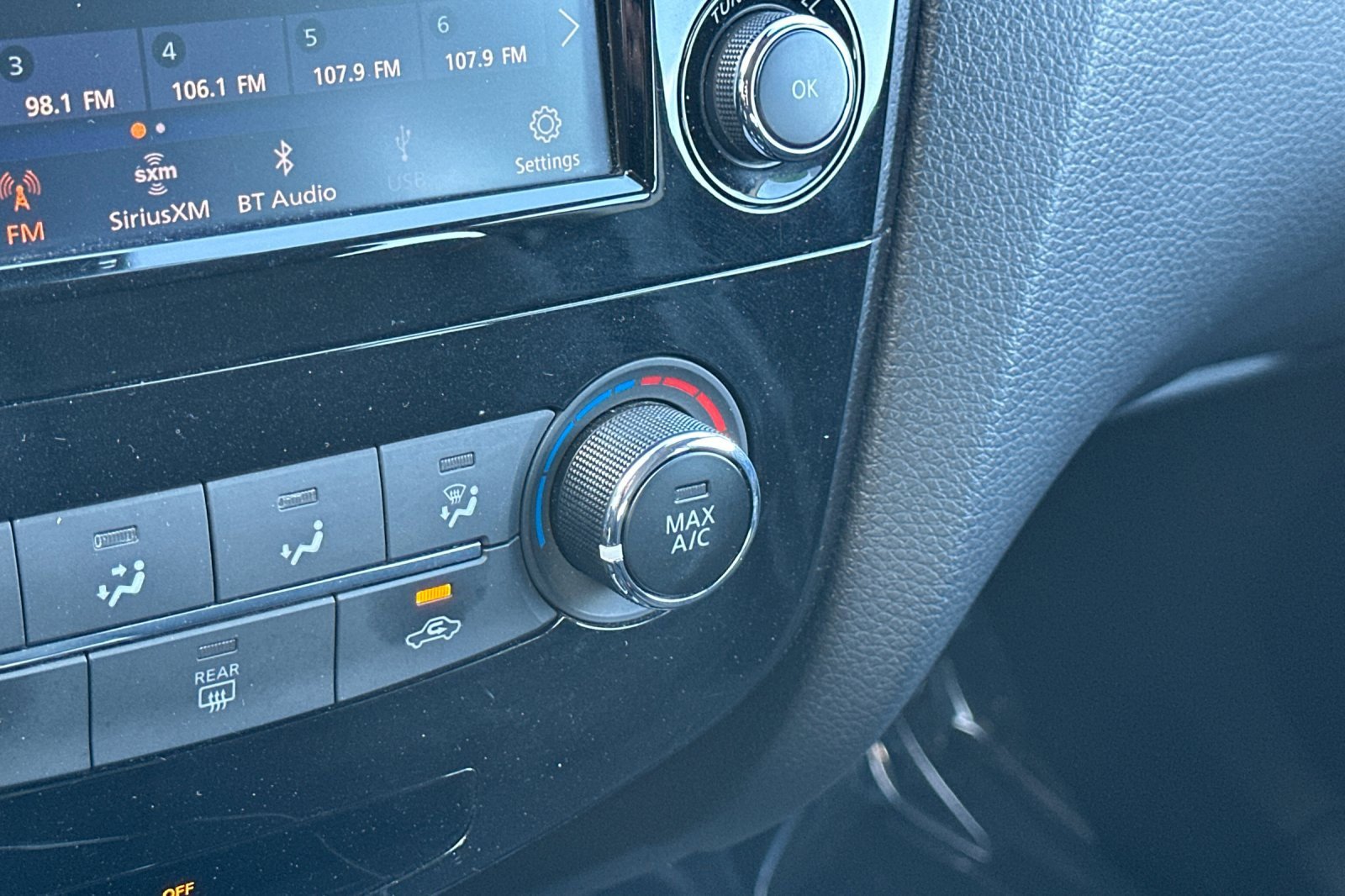 Used 2022 Nissan Rogue Sport S image 29