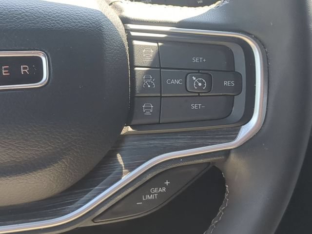 Used 2024 Jeep Wagoneer Series II w/ Flexible Seating Group AWD/4WD image 22