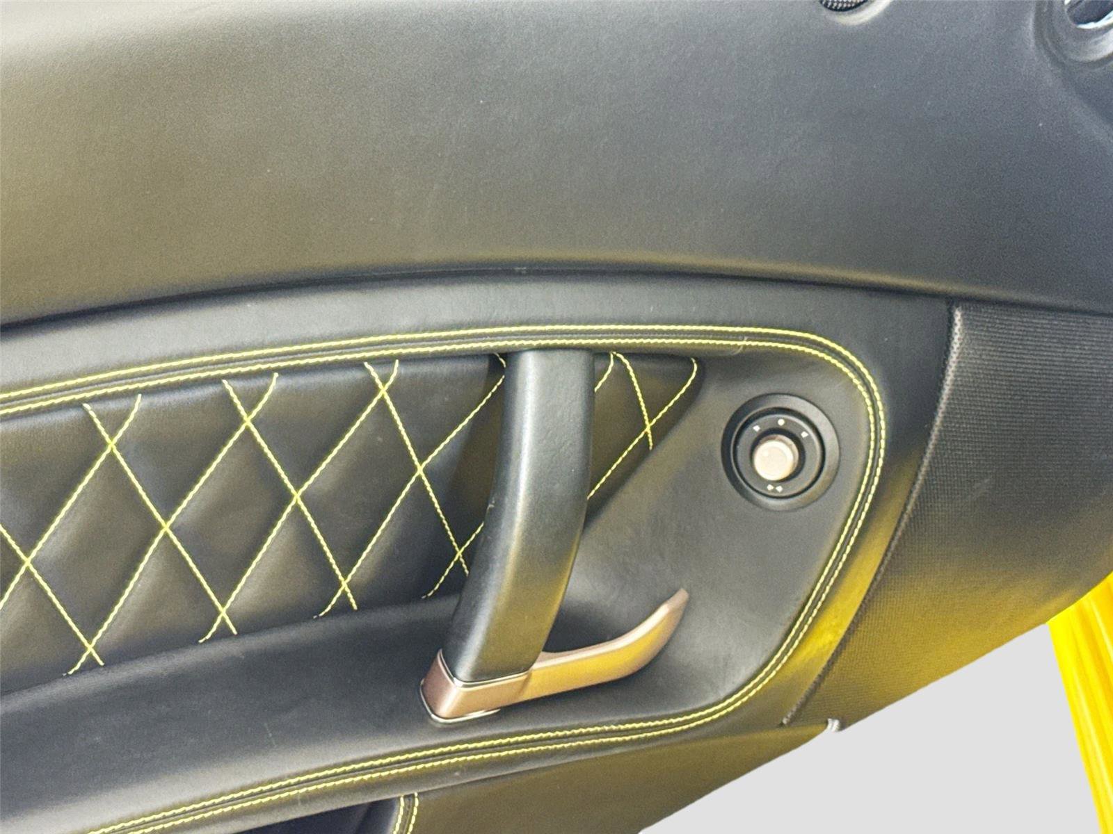 Used 2014 Ferrari California image 13