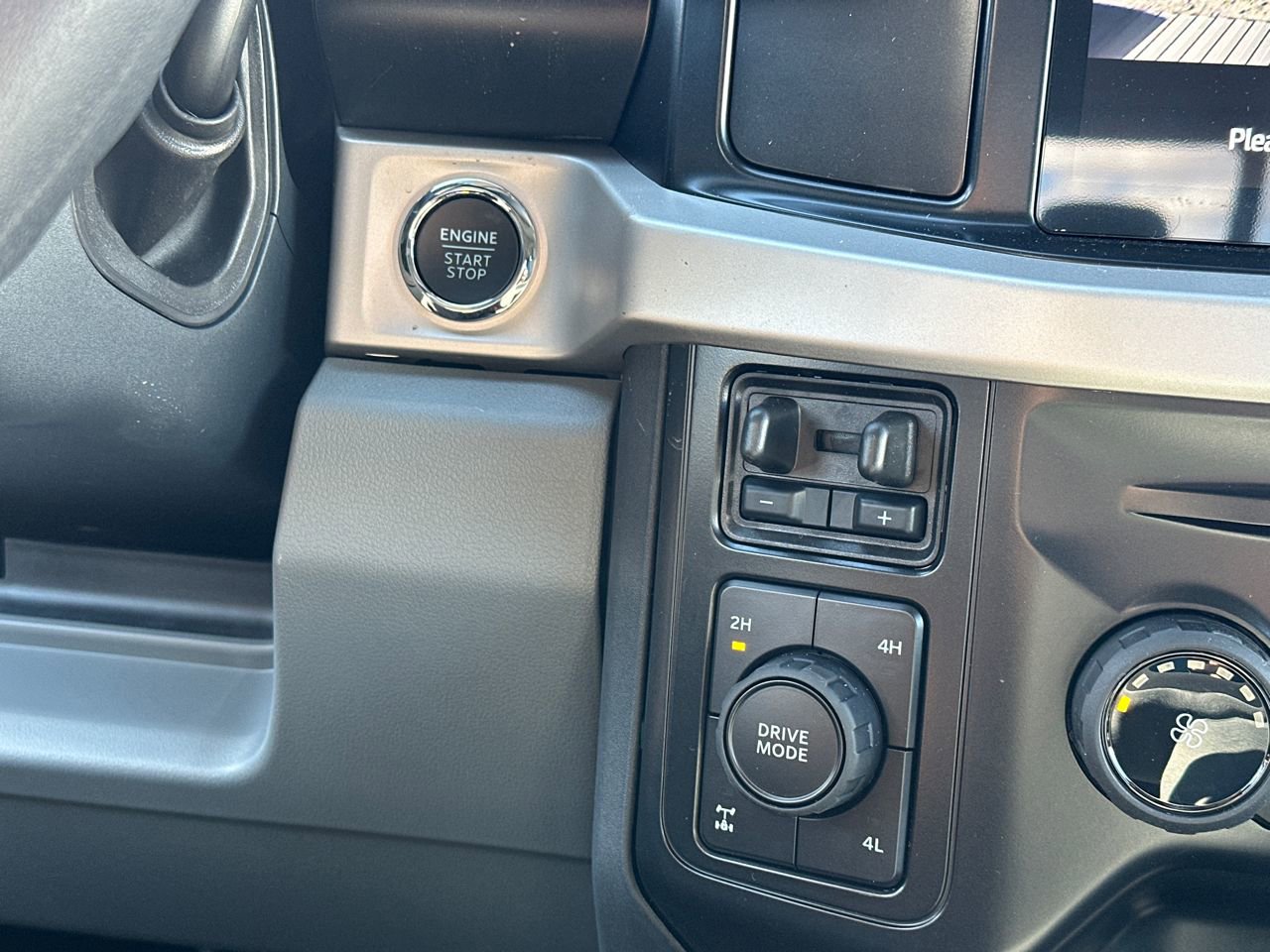 New 2026 Ford F250 XLT w/ XLT Premium Package image 28