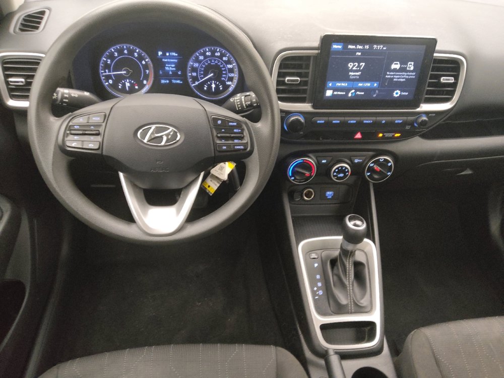 Used 2021 Hyundai Venue SE image 22