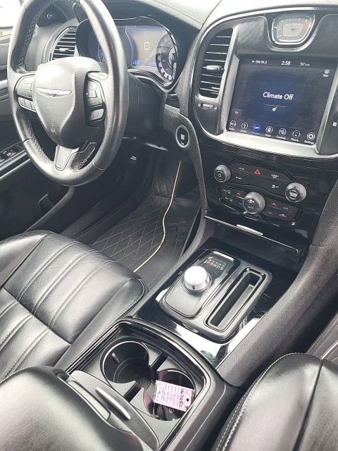 Used 2019 Chrysler 300 S image 6