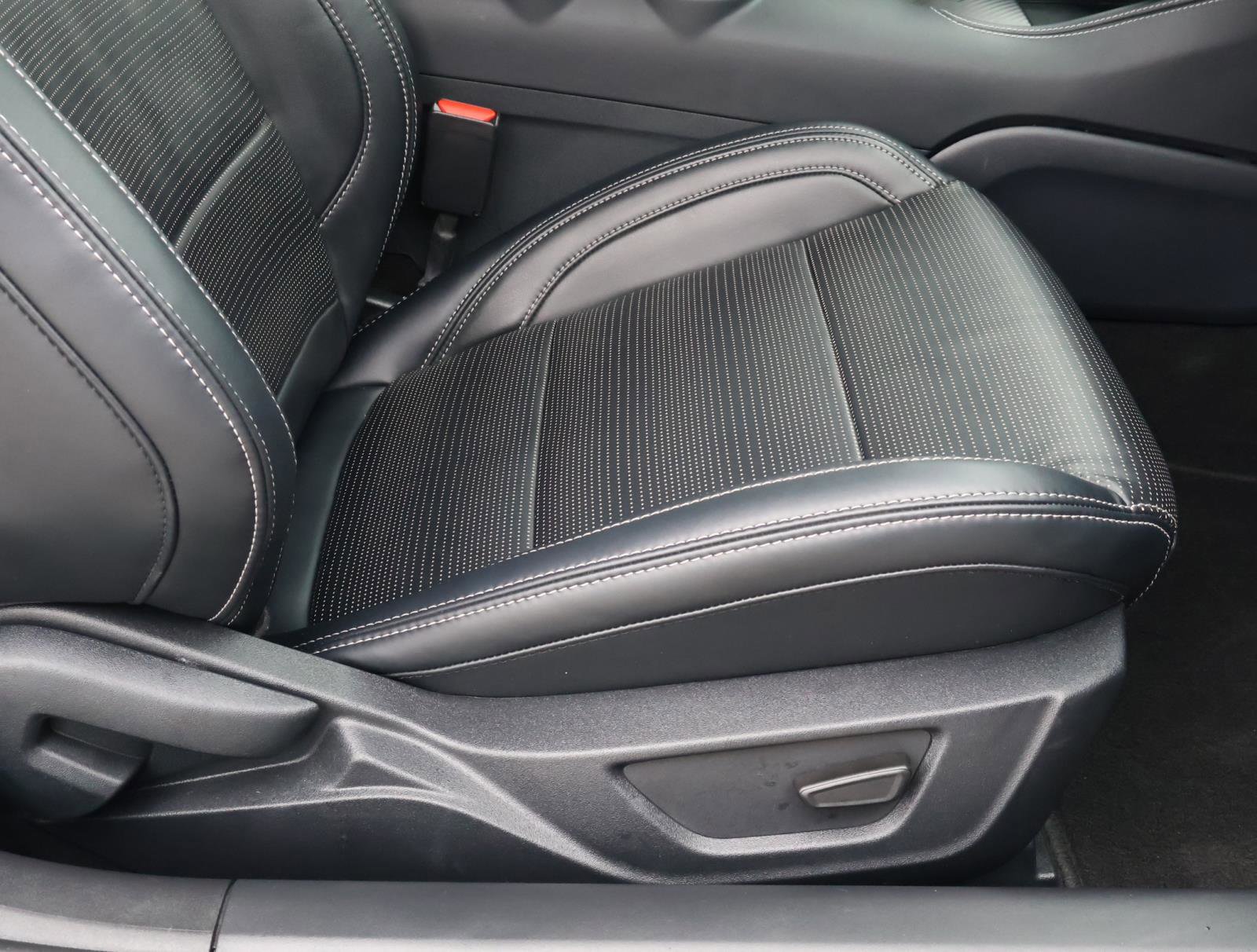 Used 2025 Ford Mustang GT Premium image 17