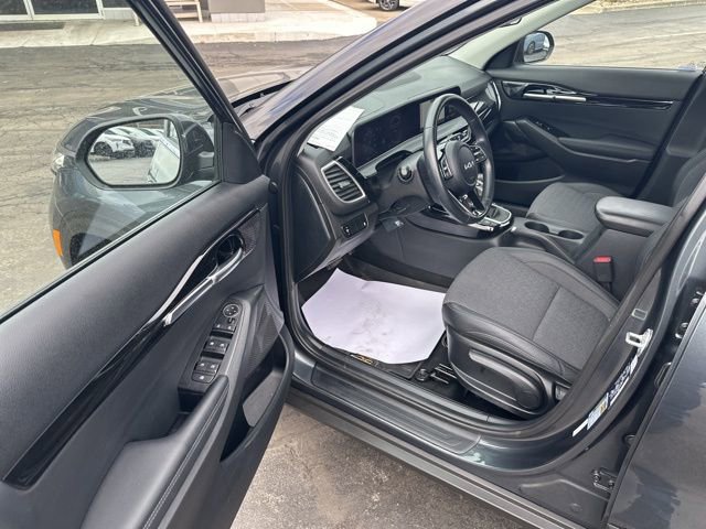 Used 2024 Kia Seltos X-Line image 15