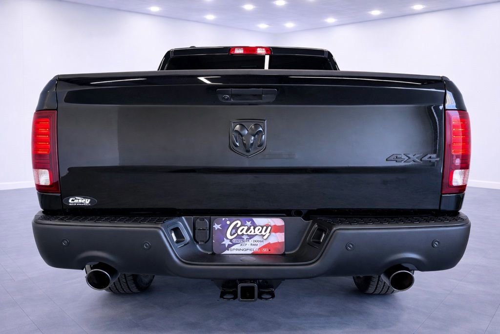 Used 2022 RAM 1500 Classic SLT AWD/4WD image 8
