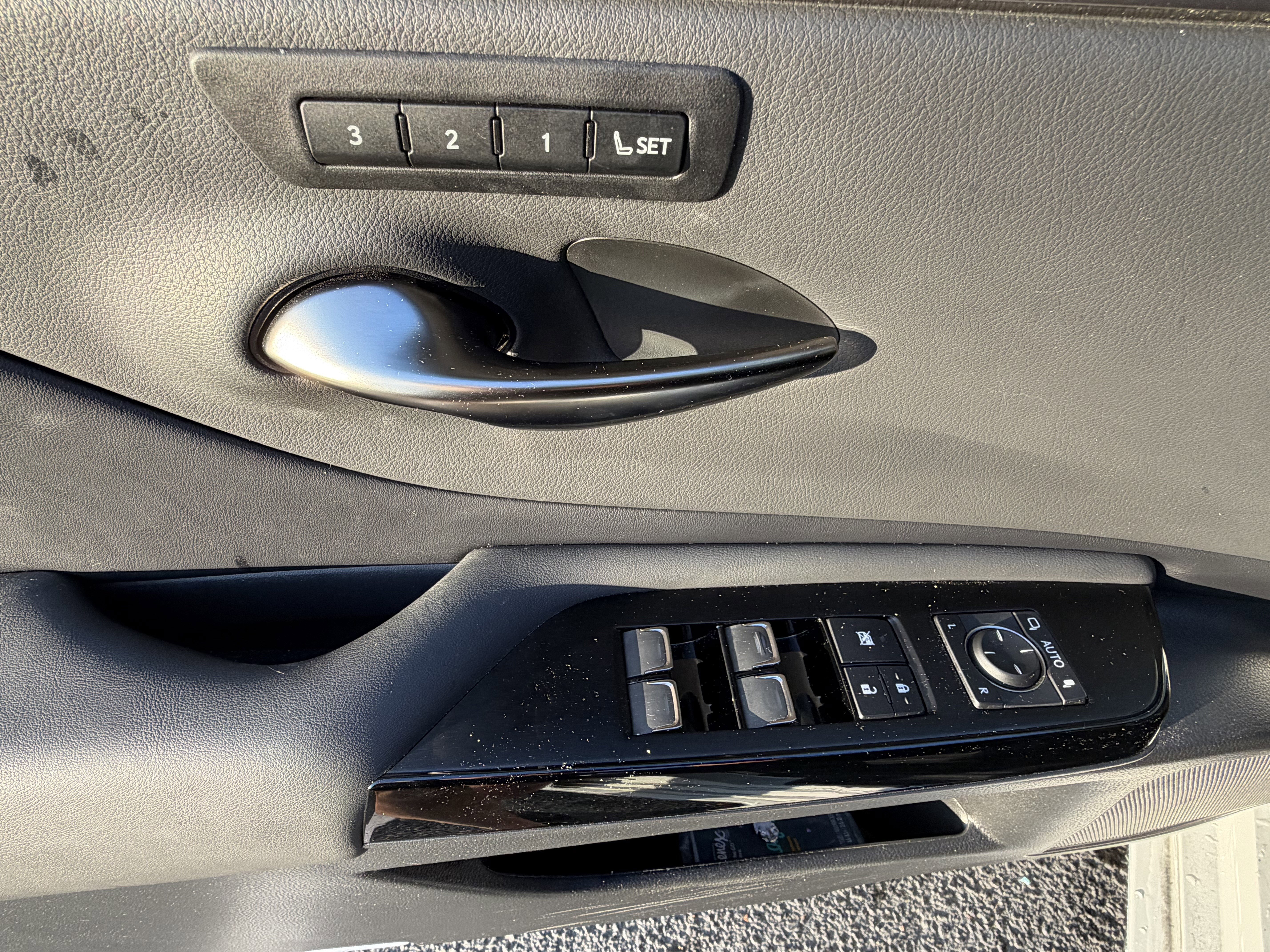 Certified 2023 Lexus ES 350 F Sport w/ Accessory Package (Z2) FWD image 14