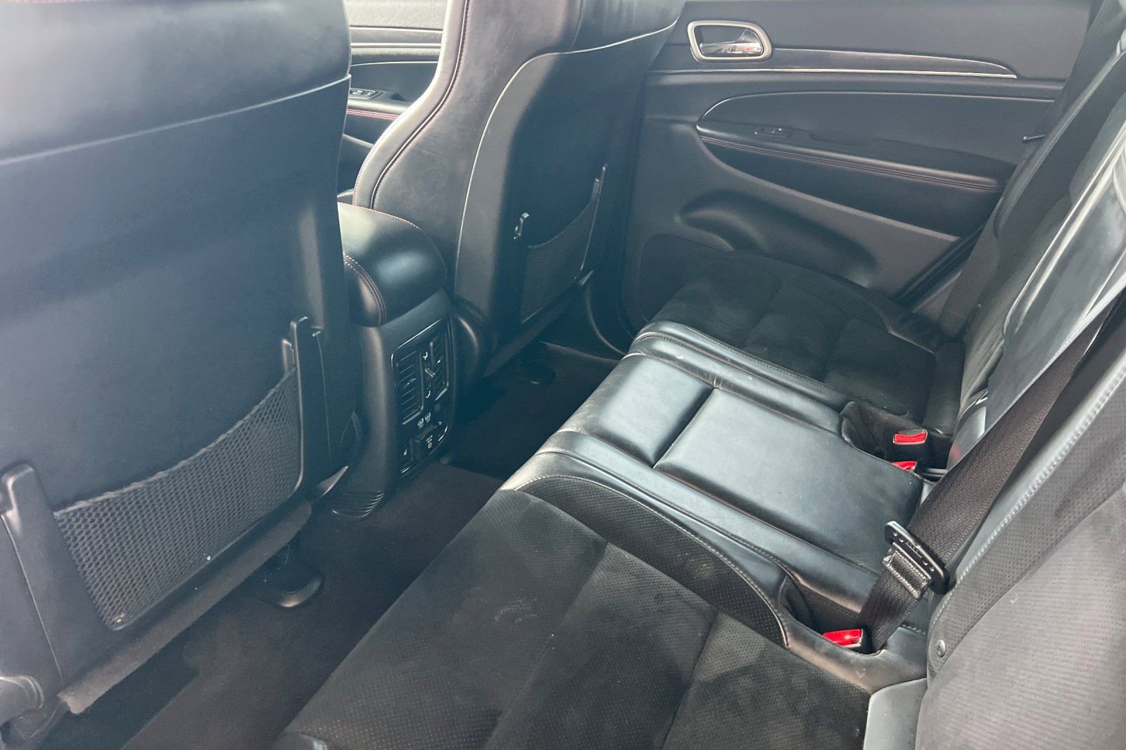 Used 2018 Jeep Grand Cherokee Trailhawk image 9