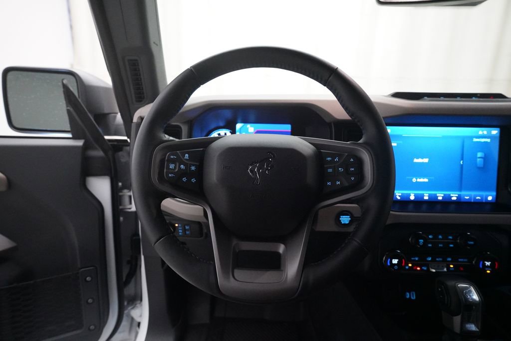 Used 2023 Ford Bronco Wildtrak AWD/4WD image 4