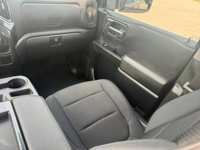 Used 2019 Chevrolet Silverado 1500 Custom w/ Custom Convenience Package AWD/4WD image 21