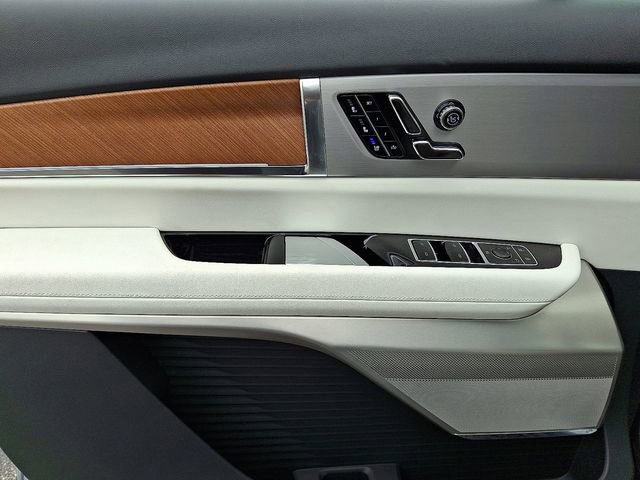 New 2026 Cadillac Vistiq Sport w/ LPO, Floor Liner Package image 8