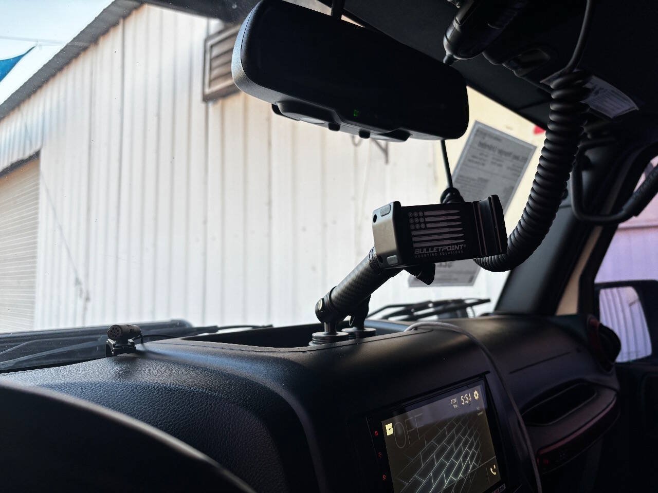 Used 2015 Jeep Wrangler Unlimited Rubicon w/ Connectivity Group AWD/4WD image 31