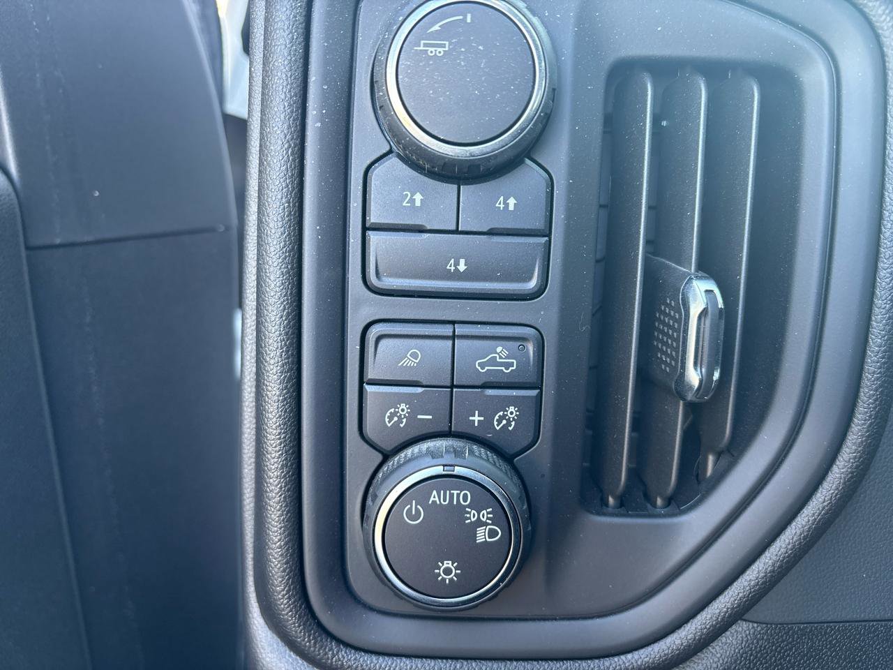 Used 2025 Chevrolet Silverado 3500 W/T w/ WT Convenience Package AWD/4WD image 18