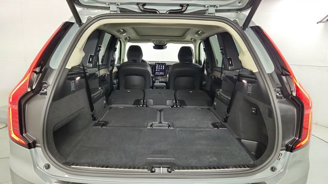 New 2026 Volvo XC90 B6 Plus w/ Protection Package Premier AWD/4WD image 43