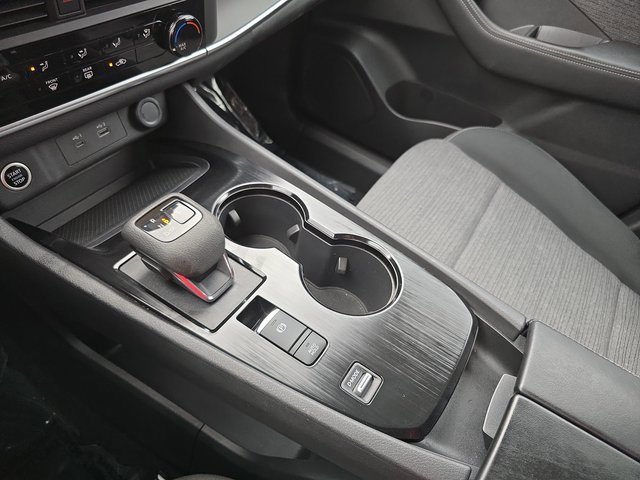 Certified 2022 Nissan Rogue S image 23