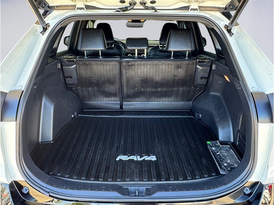Used 2021 Toyota RAV4 XSE w/ Carpet Mat Package (TMS) AWD/4WD image 26