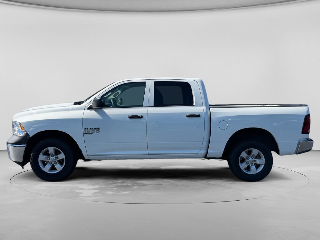 Used 2022 RAM 1500 Classic SLT AWD/4WD image 3