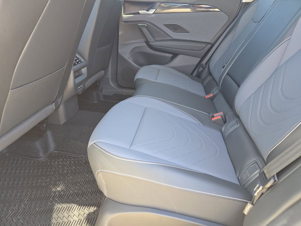 New 2026 Volkswagen Tiguan SE FWD image 21