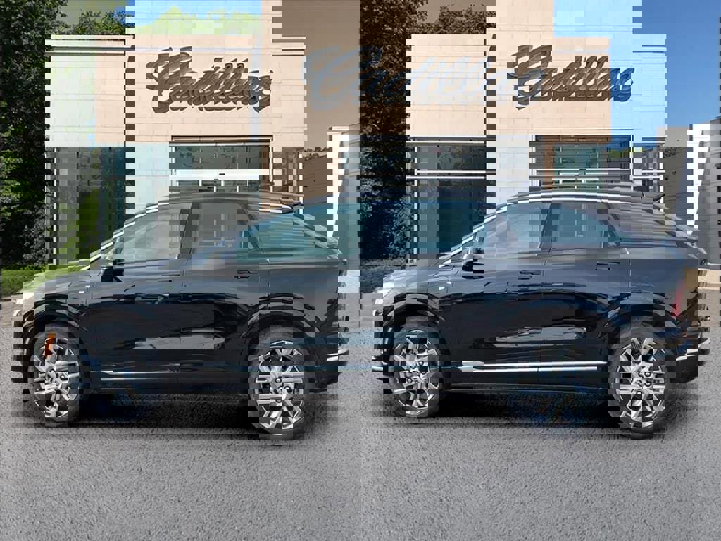 New 2026 Cadillac Optiq Luxury 1 image 2