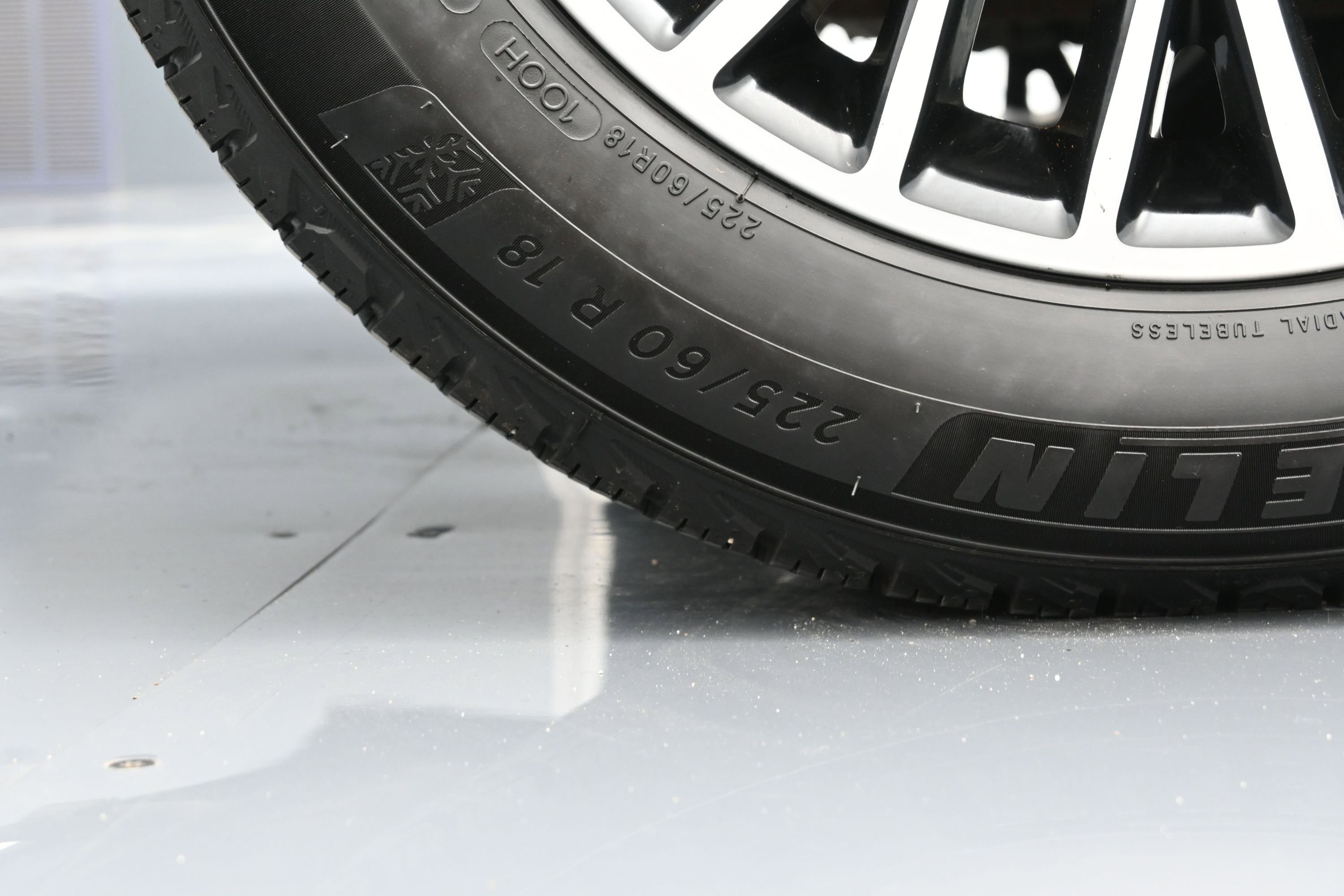 Used 2022 Ford Escape SEL w/ Technology Package FWD image 44