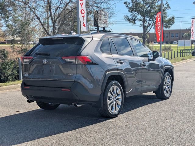 Used 2019 Toyota RAV4 XLE Premium image 3