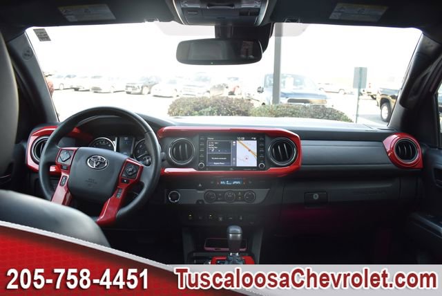 Used 2022 Toyota Tacoma Limited image 3