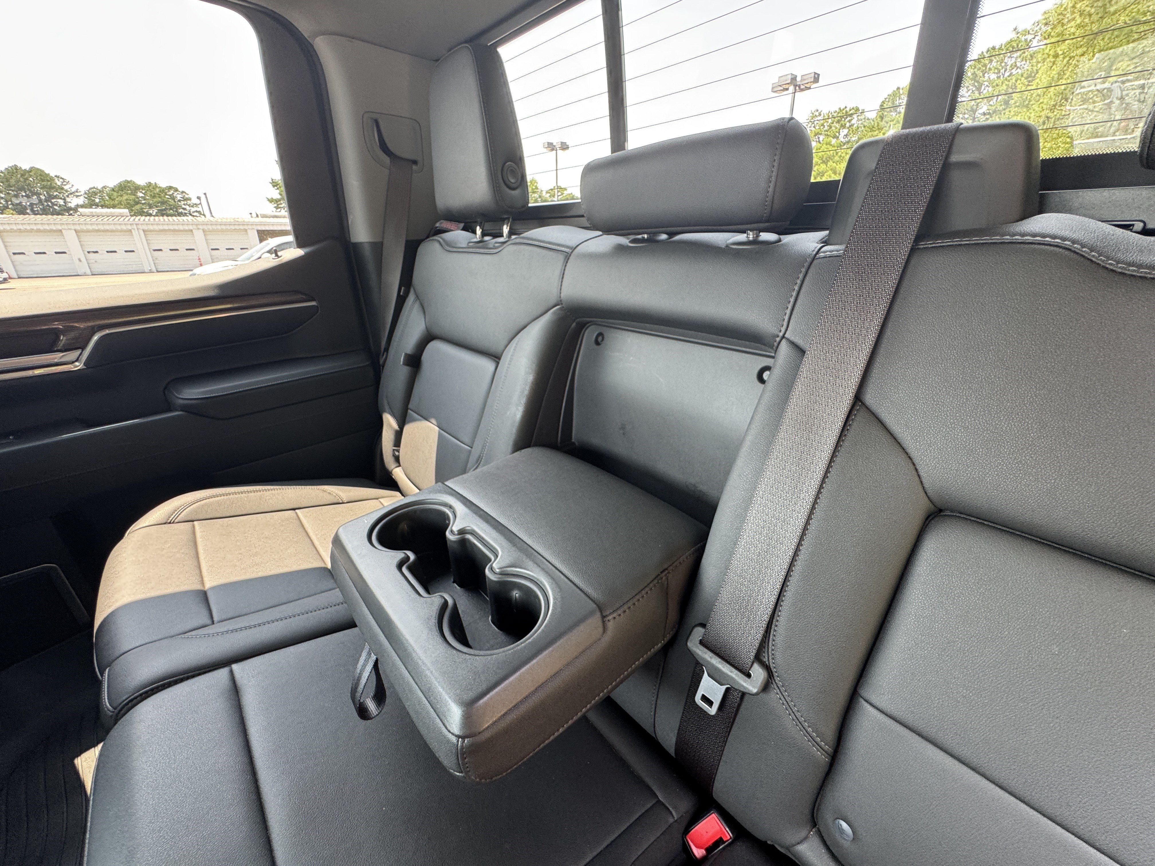 Used 2023 Chevrolet Silverado 1500 LT Trail Boss w/ LT Trail Boss Premium Package AWD/4WD image 18