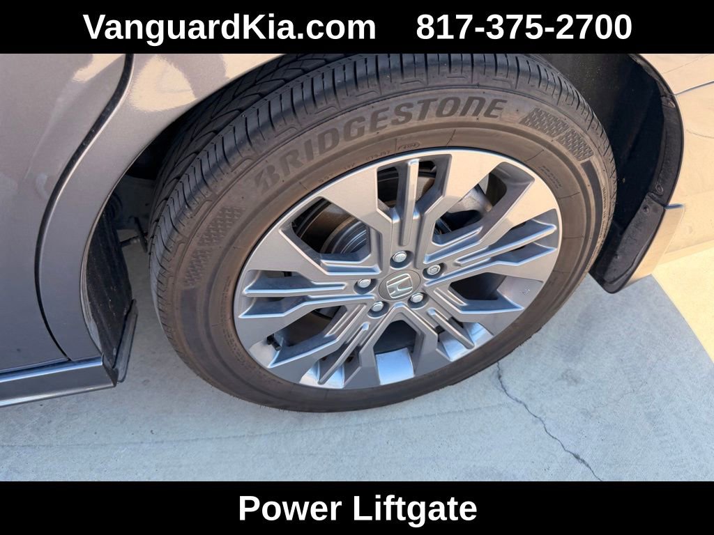 Used 2025 Honda Odyssey Touring image 9