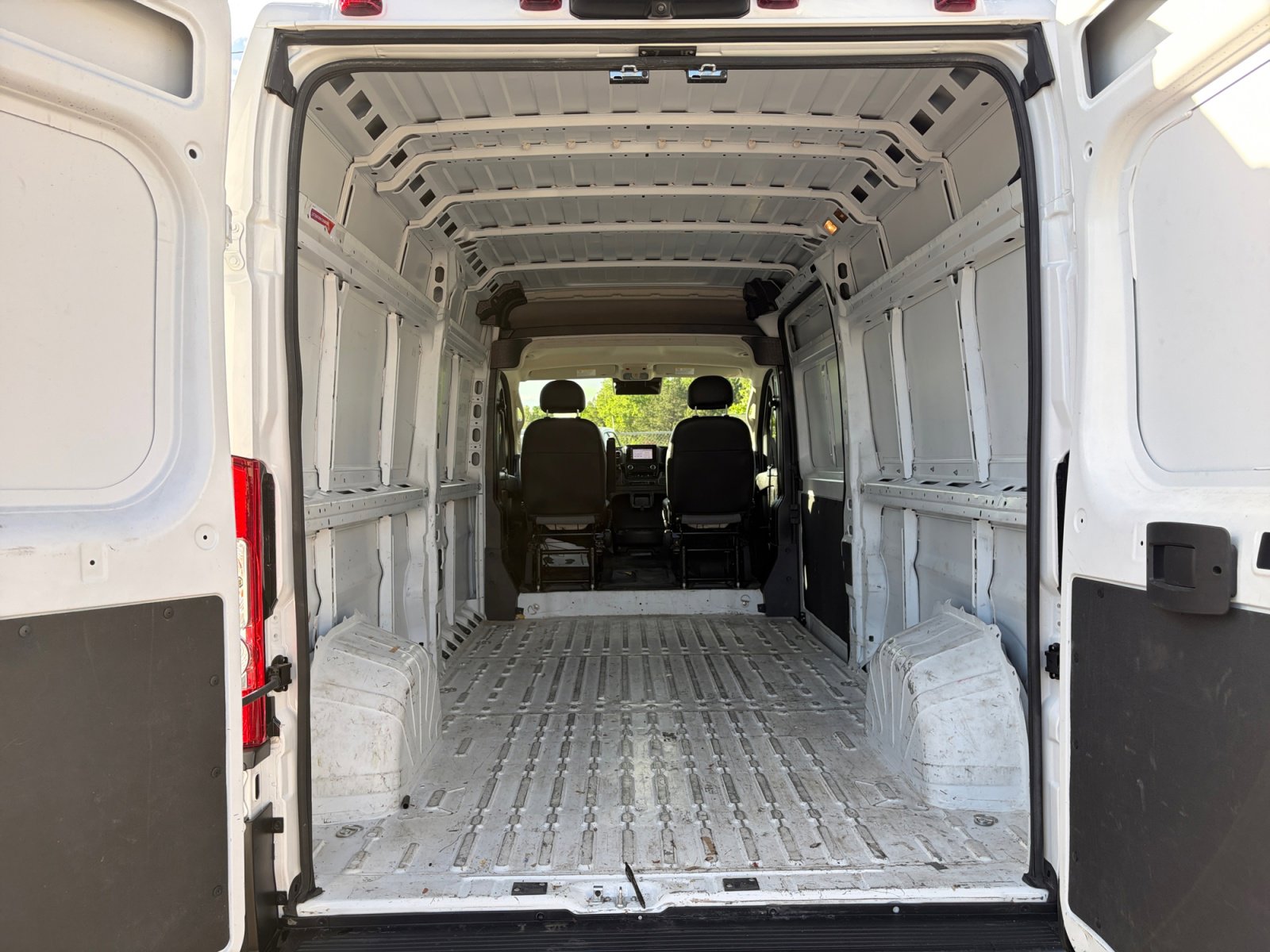 Used 2023 RAM ProMaster 2500 FWD image 20