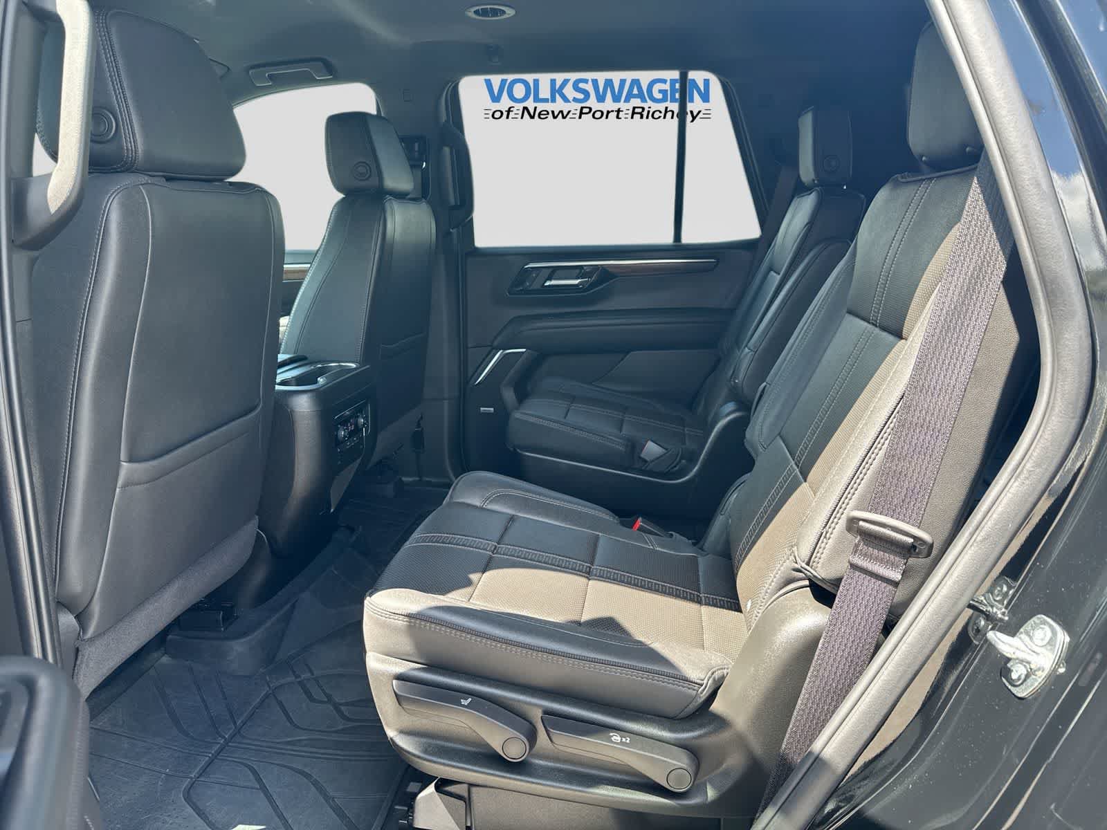 Used 2025 Chevrolet Tahoe High Country AWD/4WD image 26