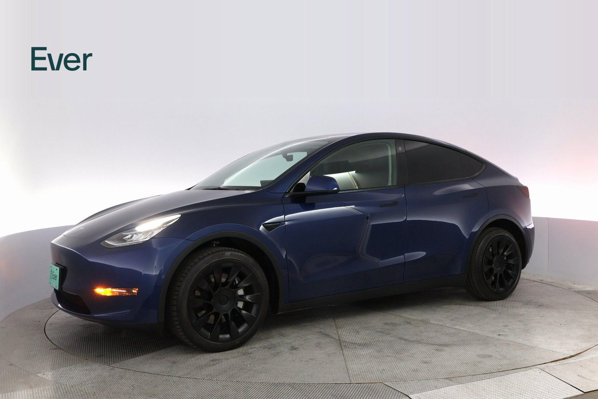 Used 2022 Tesla Model Y Long Range image 15