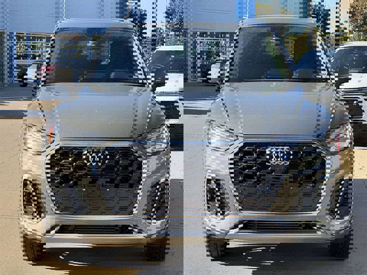 Used 2023 Audi Q5 e Premium Plus w/ Premium Plus Package image 8