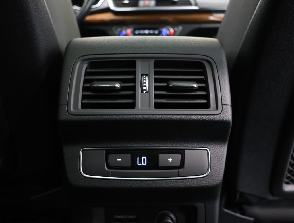 Used 2021 Audi Q5 e Premium w/ Convenience Package AWD/4WD image 25
